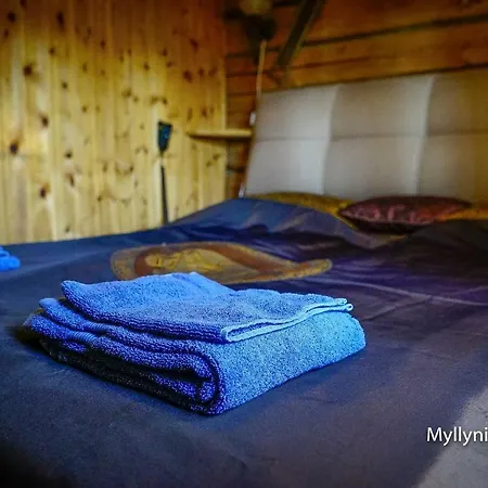 Myllyniitty Loghouse