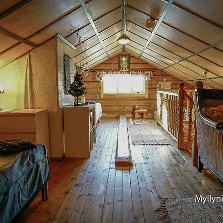 Villa Myllyniitty Loghouse