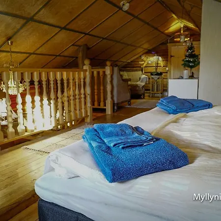 Myllyniitty Loghouse