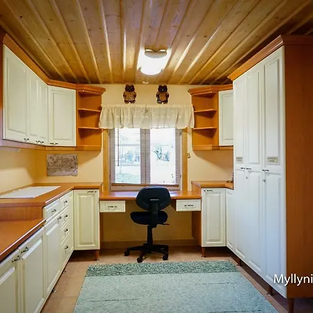 Myllyniitty Loghouse Villa